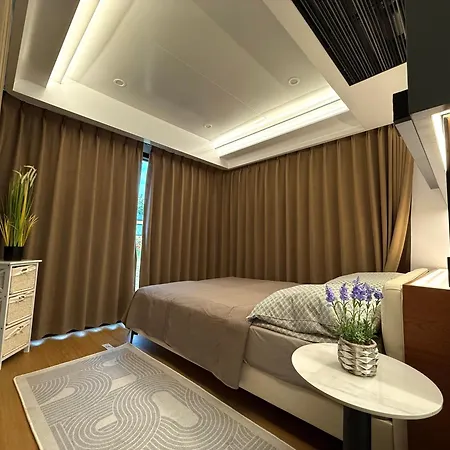 פארק נופש Futuristic Capsule - Private Jacuzzi & Access Wapnica (West Pomeranian)