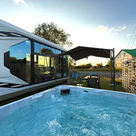 Üdülőpark Marina Capsules - Private Jacuzzi & Access